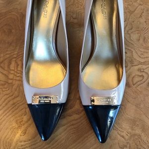 Coach pumps